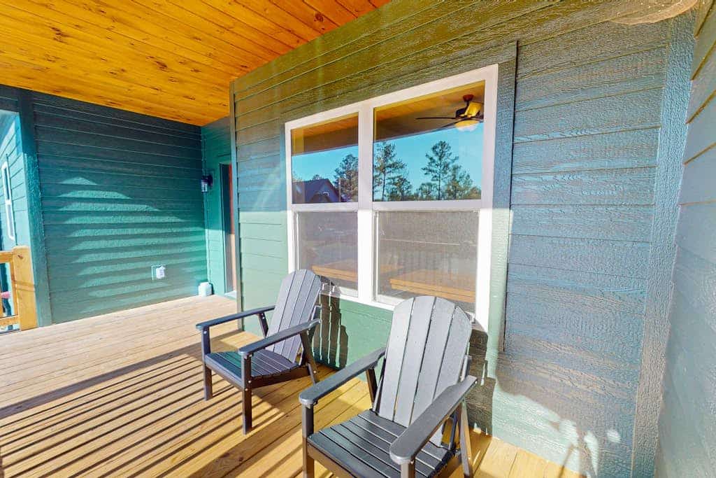 Amazing home with wifi, game room, expansive outdoor patio & serene views