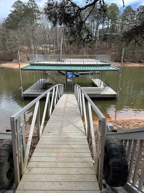 2025 Fully Renovated lakefront home with two-story dock, WiFi, & game room