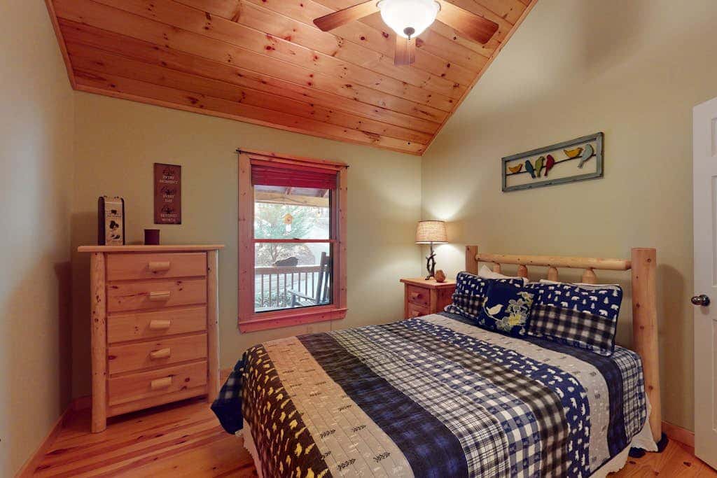 Lazy Bear Cabin
