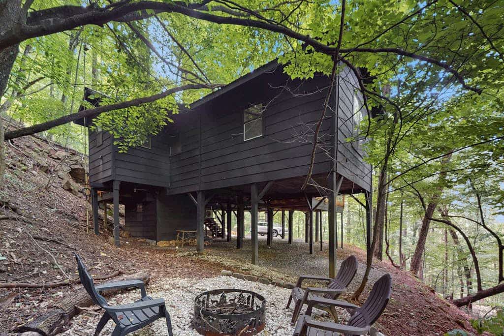 North Georgia getaway with community pool, trails, and fire pit