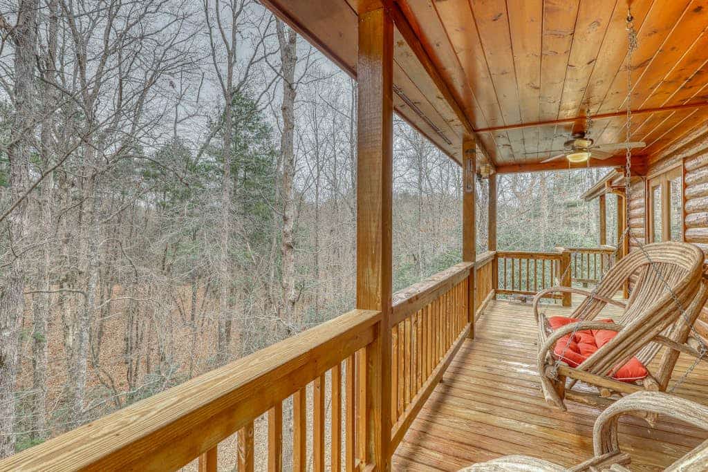 Stunning cabin w/ private hot tub, game room, & expansive deck - great view