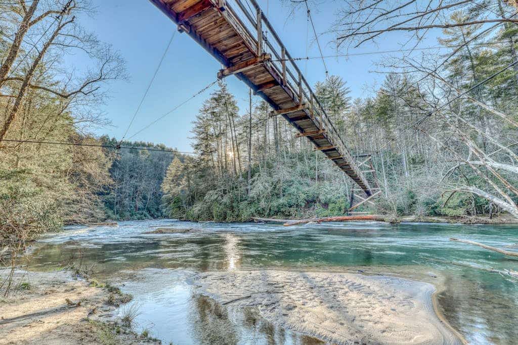 Stunning cabin w/ private hot tub, game room, & expansive deck - great view