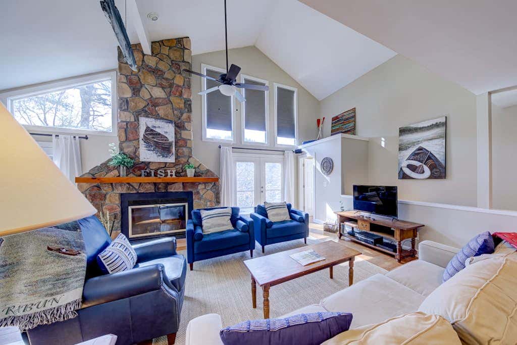Lakeside Retreat on Lake Rabun