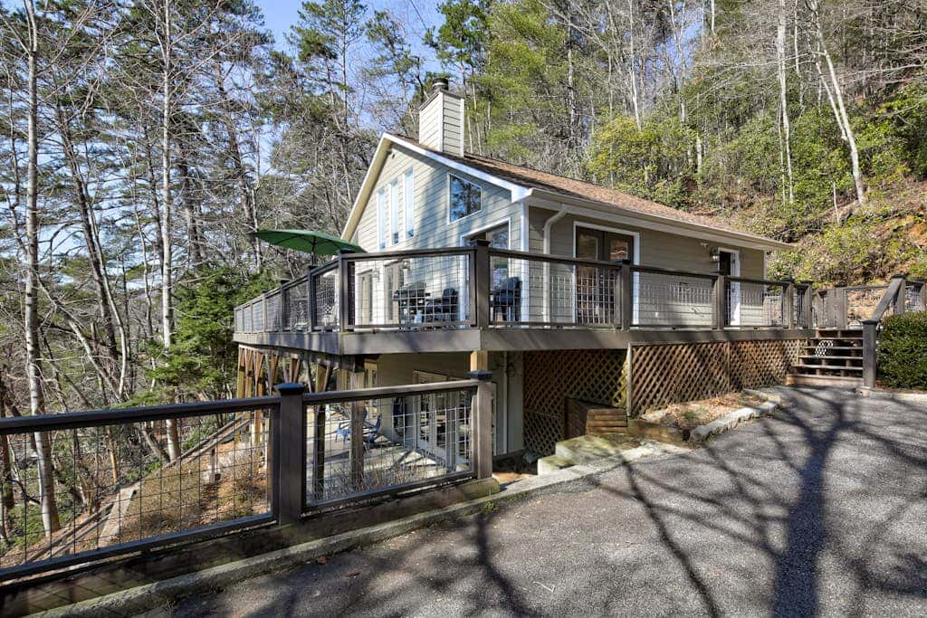 Lakeside Retreat on Lake Rabun