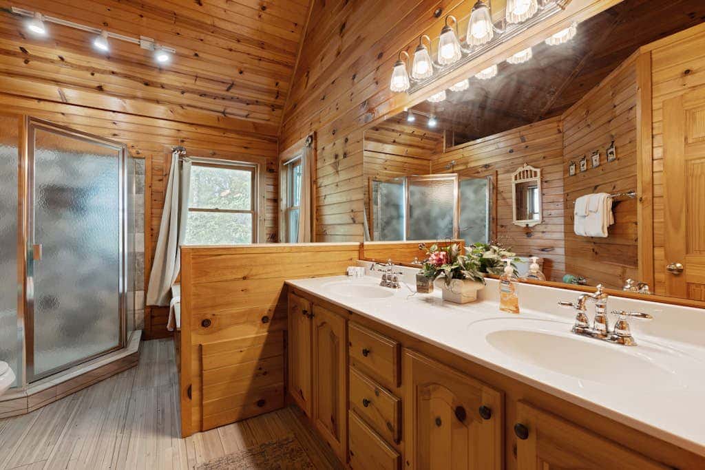Mountain Rivers Lodge