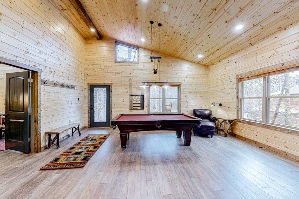 Cozy Bear Cabin #1