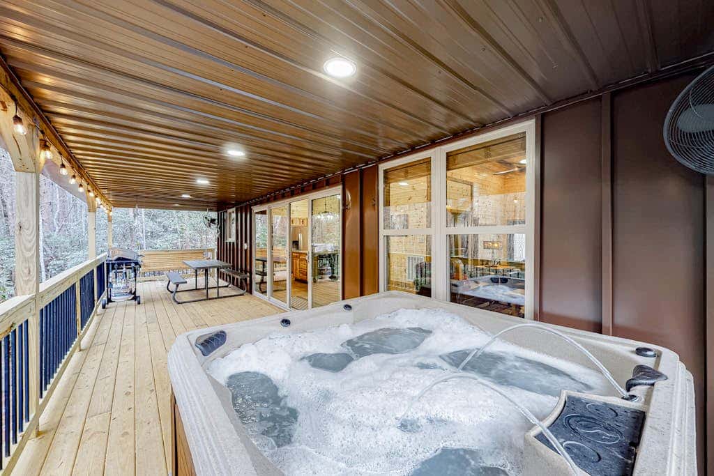 Cozy Bear Cabin #1