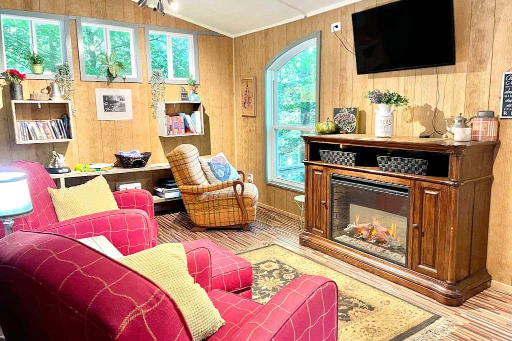 Coffee Creek Cabin