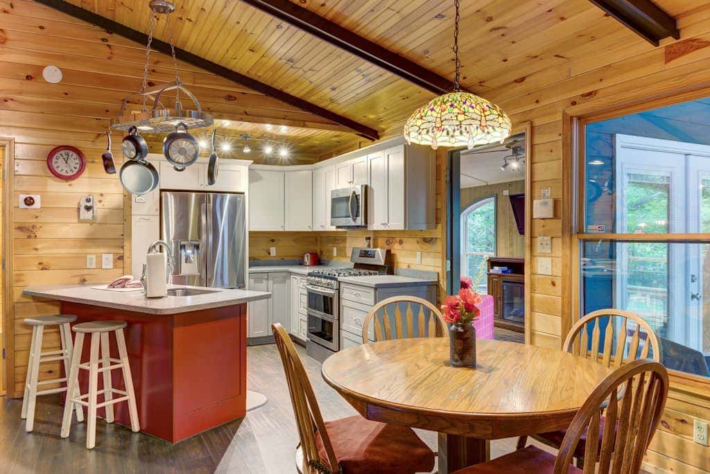 Coffee Creek Cabin