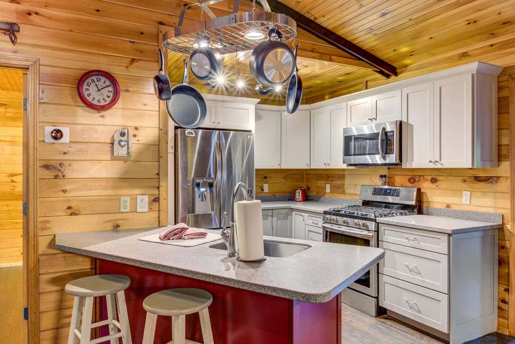 Coffee Creek Cabin