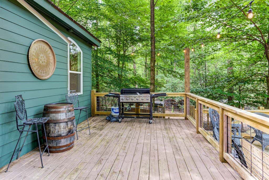 Coffee Creek Cabin