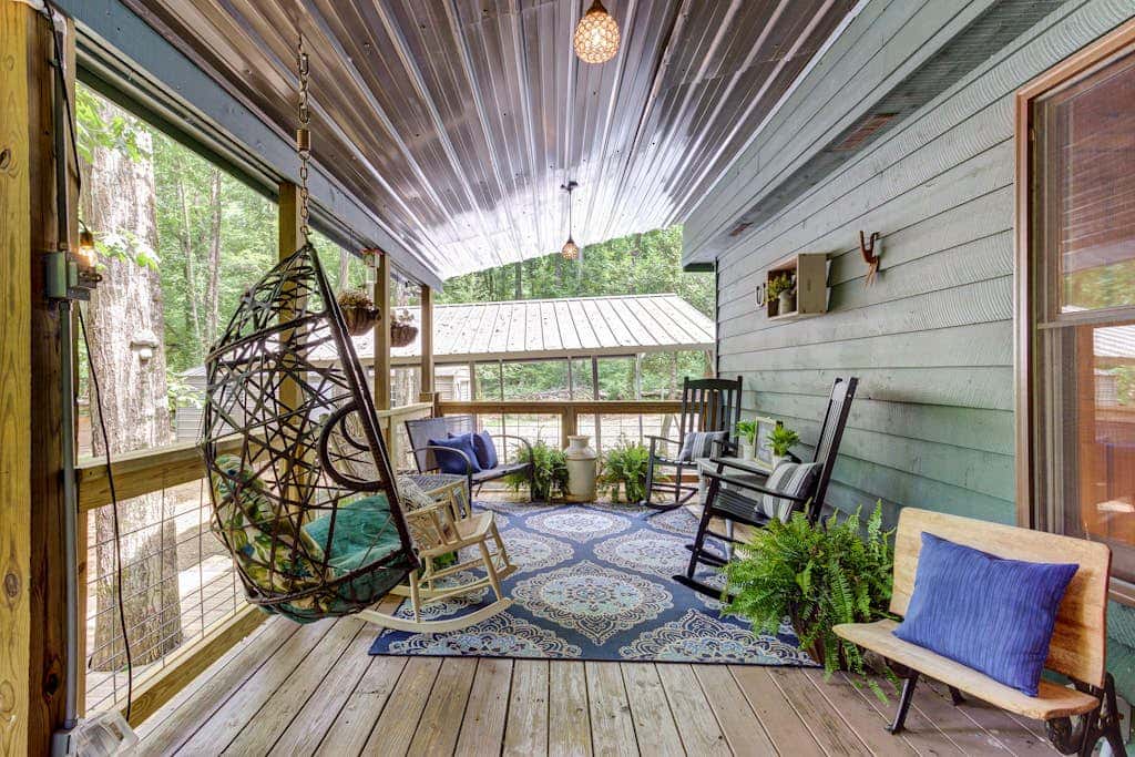Coffee Creek Cabin