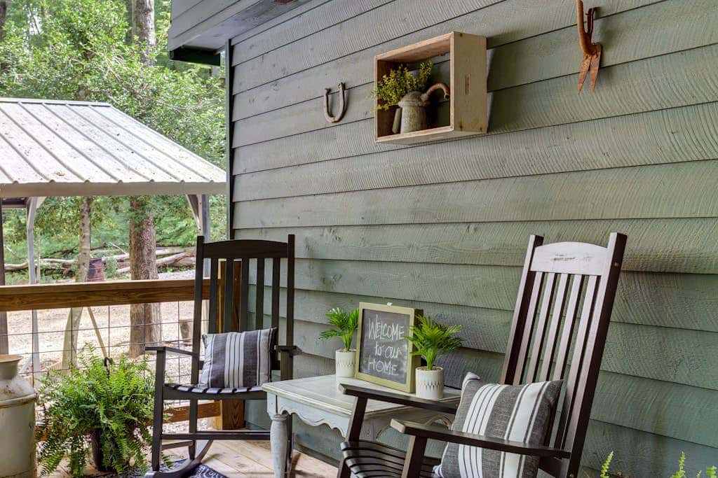 Coffee Creek Cabin