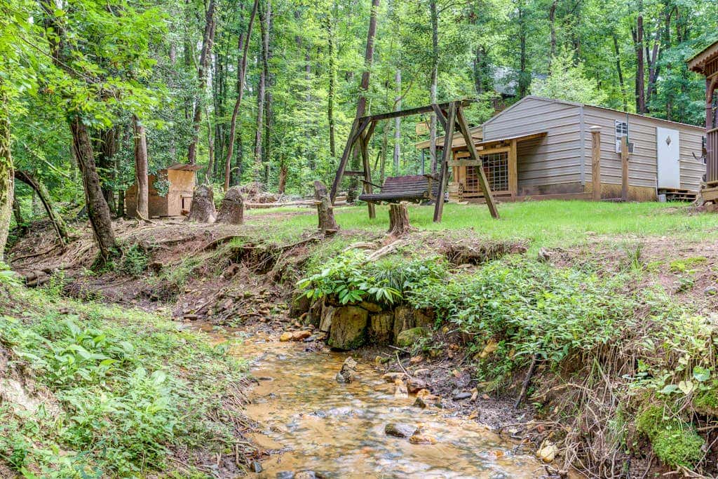Coffee Creek Cabin