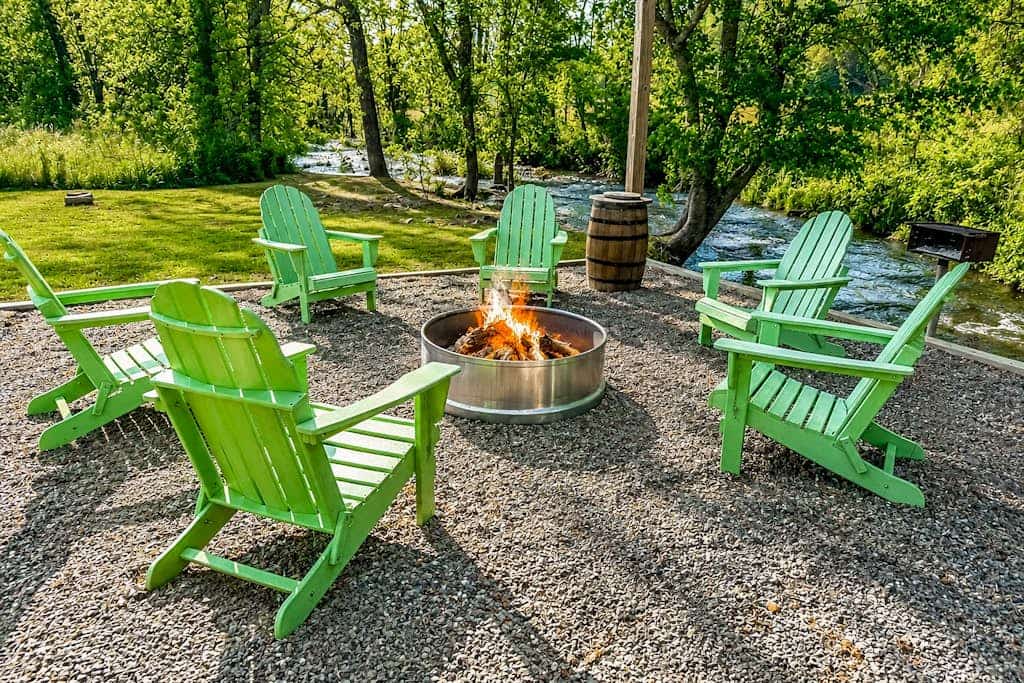 Lil Yellowstone' Adventurers retreat where flowing waters meet mnt valley views