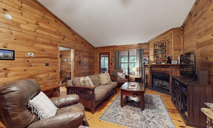 Dog-friendly cabin in the woods w/ private hot tub, screened-in deck & BBQ
