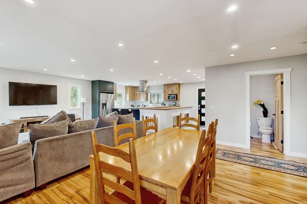 Mountain getaway w/ fast wifi & great location - 30 night minimum