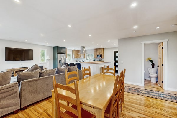 Mountain getaway w/ fast wifi & great location - 30 night minimum
