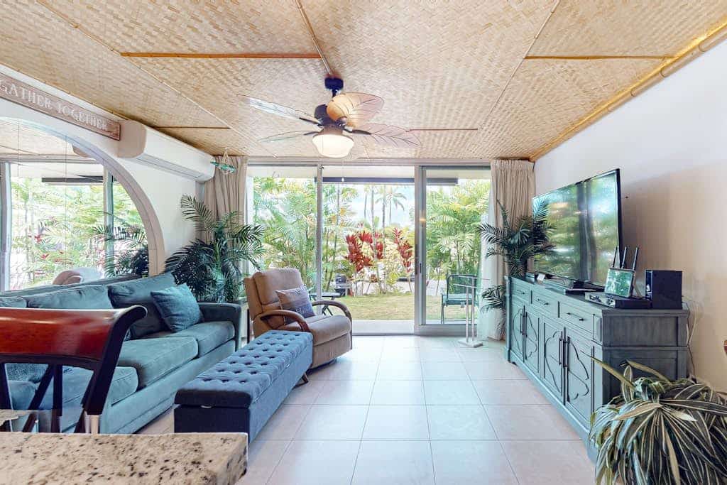Updated tropical condo with great location, pool access, and central AC