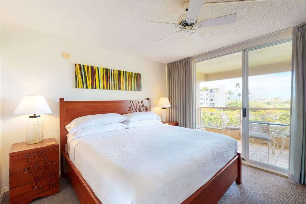 August Sale! - Sunny Fourth Floor Condo with Shared Pool, High-Speed WiFi, and Washer/Dryer