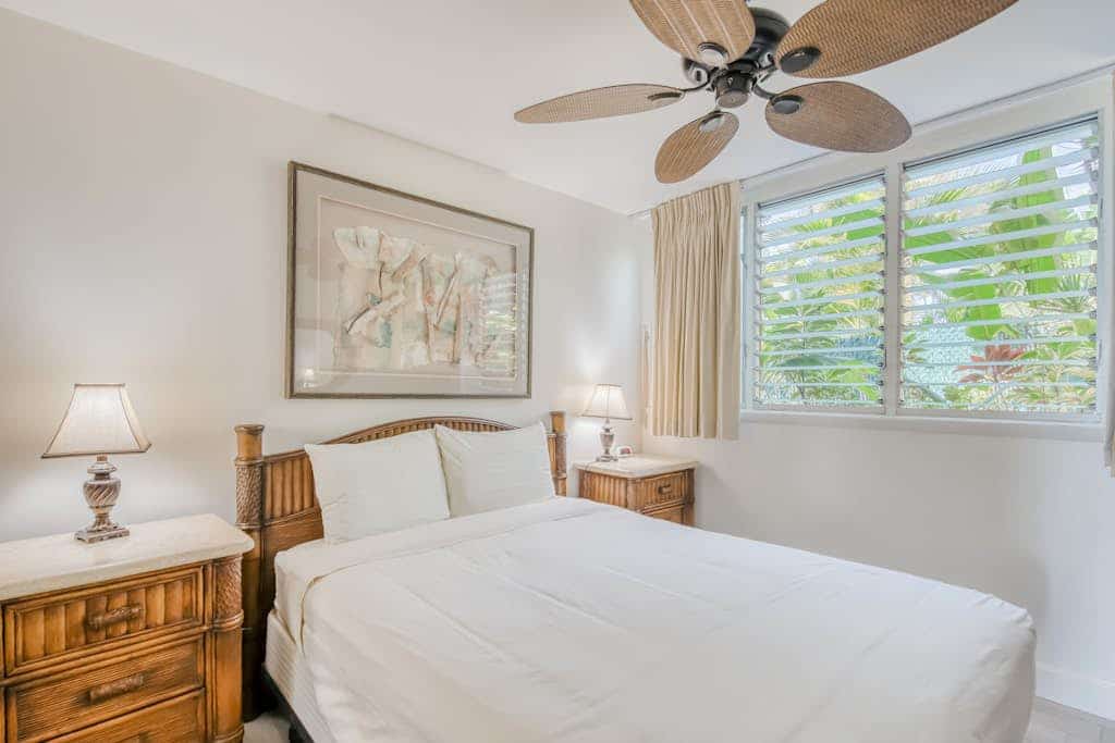Ideal home away with pool, ocean views, WiFi and new A/C
