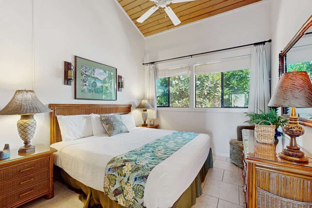 Inviting island condo with pool, ocean views