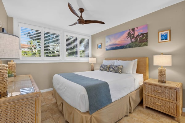 Charming, oceanfront condo with high-speed WiFi, water views, & pool