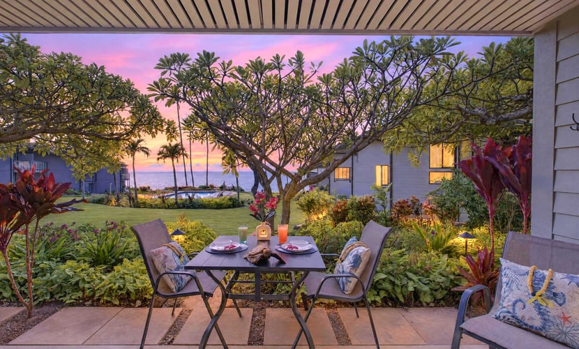 Charming, oceanfront condo with high-speed WiFi, water views, & pool