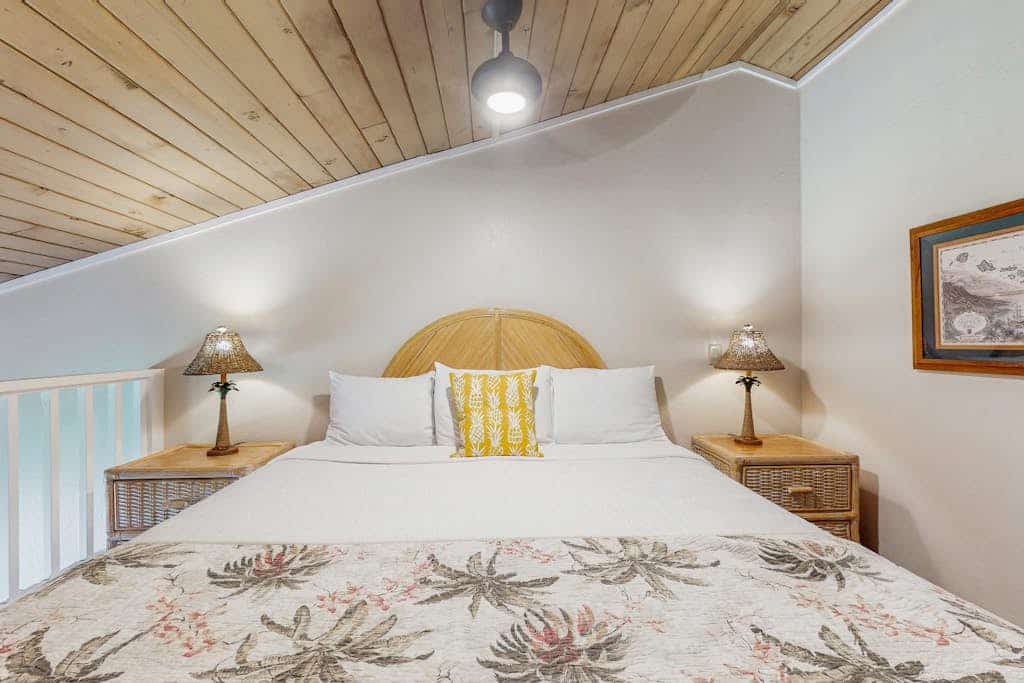 Oceanfront condo with furnished balcony, pool, loft, & high-speed WiFi