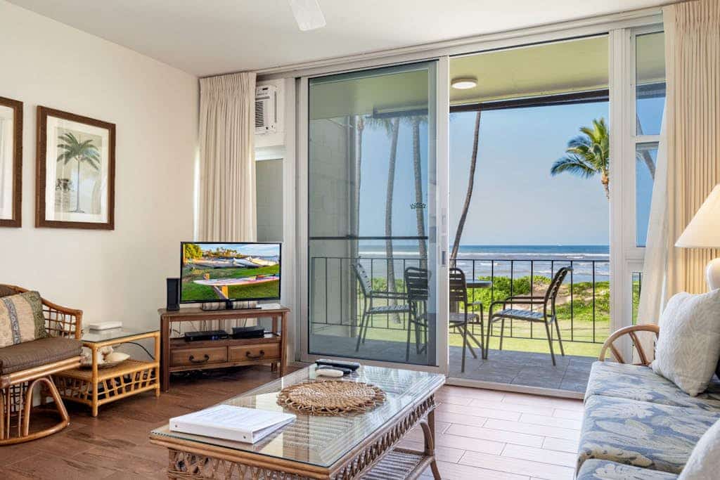 Hale Kai O Kihei condo with pool & free WiFi - swim, surf, & more