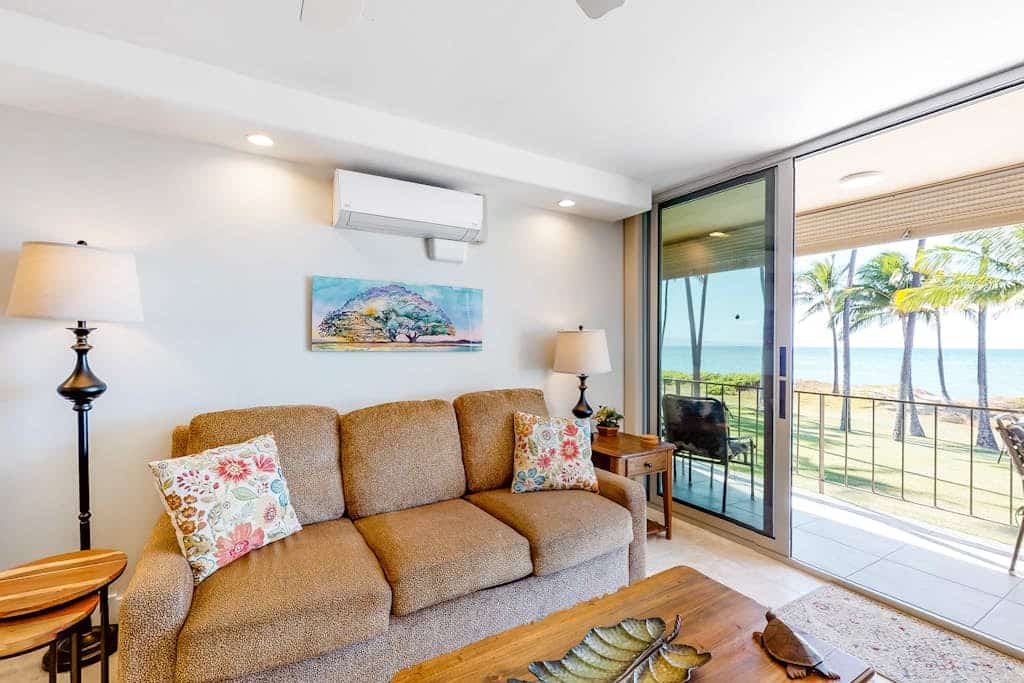 Hale Kai O Kihei Condo w/ Ocean View, Shared W/D-Waves Await