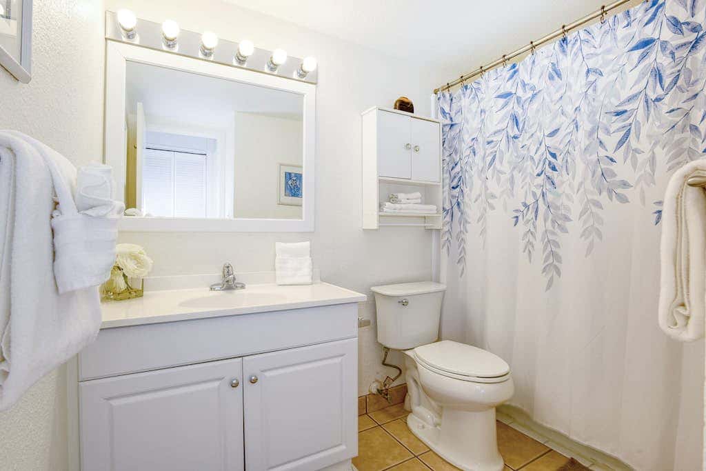 Island Sands Resort 302