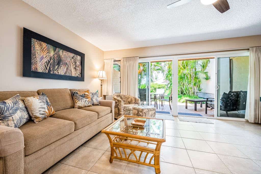 Tropical condo & ground-floor lanai with pools & hot tub - snorkel, surf, swim