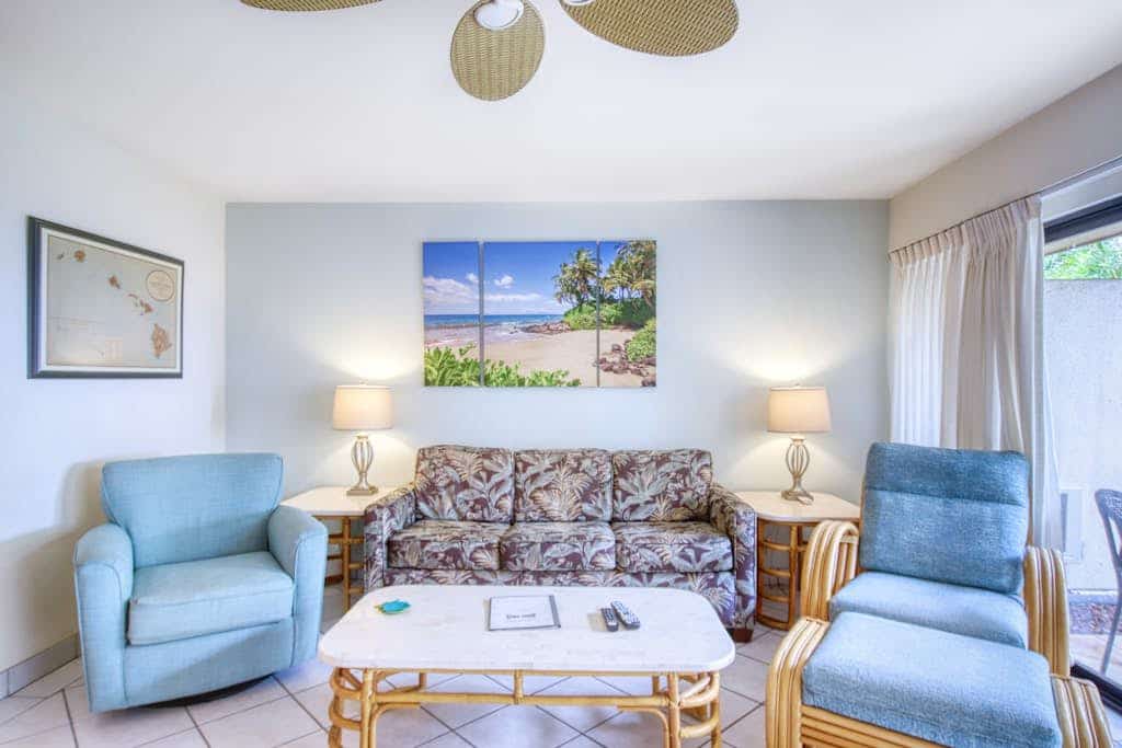 Ocean-view hideaway with pools, hot tub, tennis & grill - beaches await