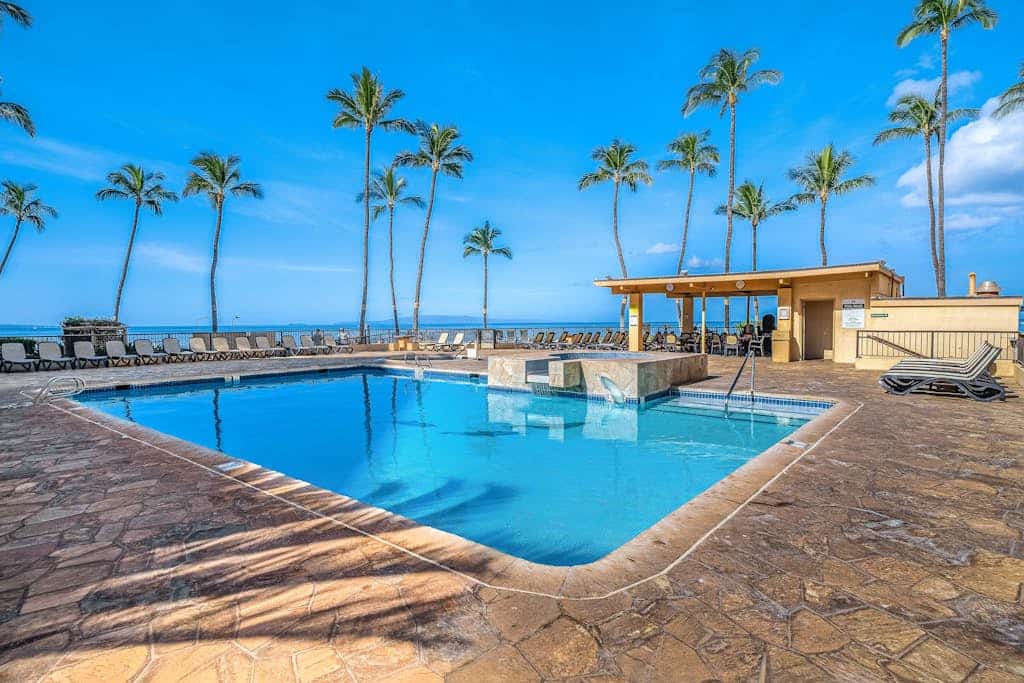 Sugar Beach Resort Condo w/ Shared Pool/Hot tub, Private W/D-Surf, Bike, More