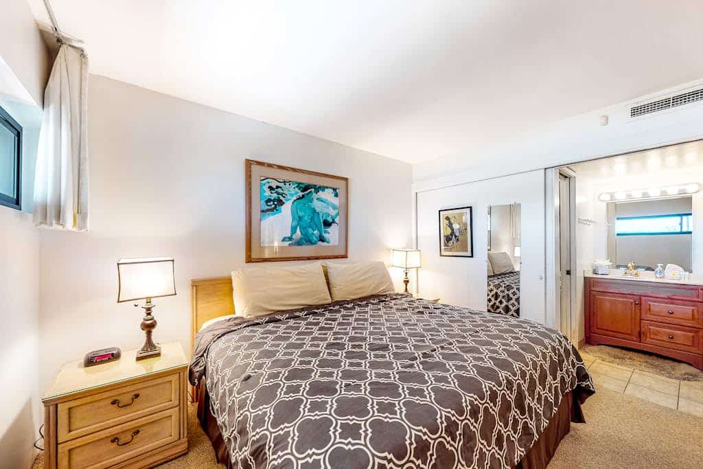 Sugar Beach Resort Condo w/ Shared Pool/Hot tub, Private W/D-Surf, Bike, Golf