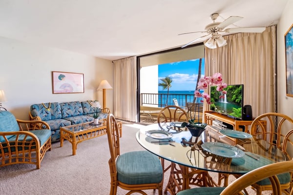 Sugar Beach Resort Condo w/ Shared Pool/Hot tub, Private W/D-Near Everything