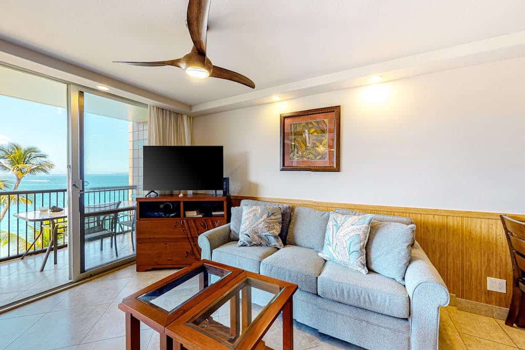 Mana Kai Maui Resort condo with WiFi & private W/D - waves await