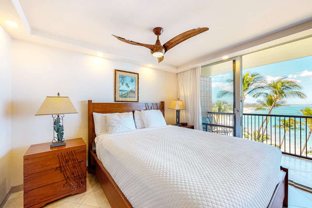 Mana Kai Maui Resort condo with WiFi & private W/D - waves await