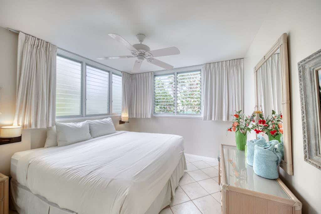 Oceanfront, Ground-Floor Condo w/ Spectacular Ocean View, WiFi & Shared Pool