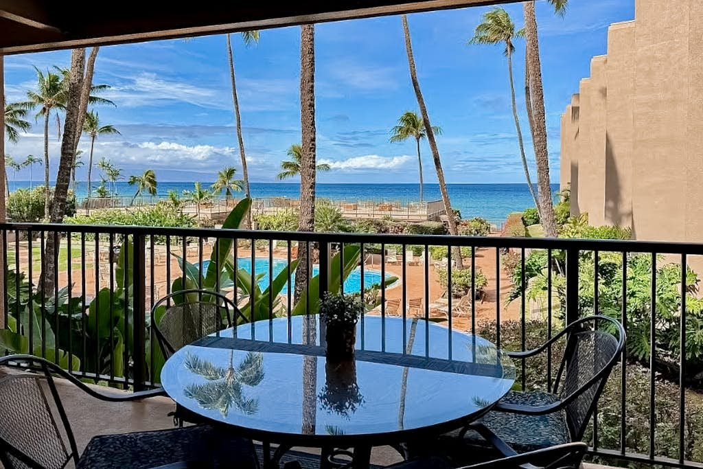 Hale Ono Loa 210