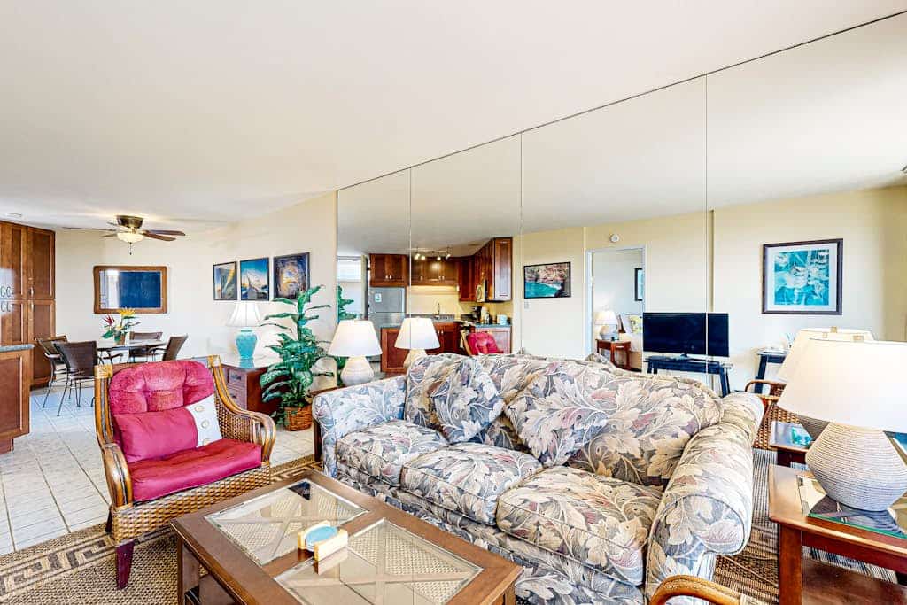 Magnificent ocean-view condo with golf, pool, balcony, & grilling area