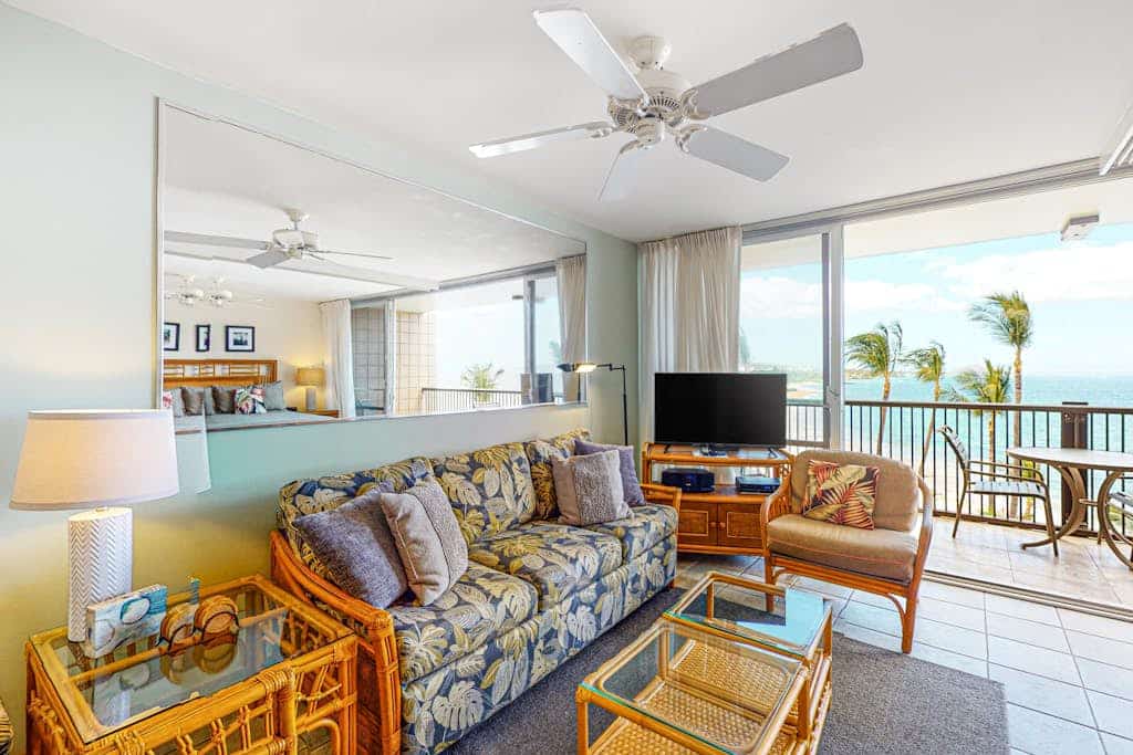 Mana Kai Maui Resort oceanfront condo w/ ocean view, pool, private lanai & WiFi