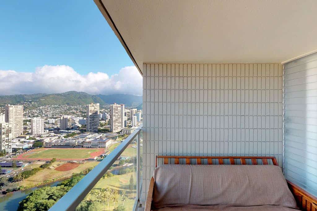 Cozy condo with pool, hot tub, & sauna - private lanai, ocean views