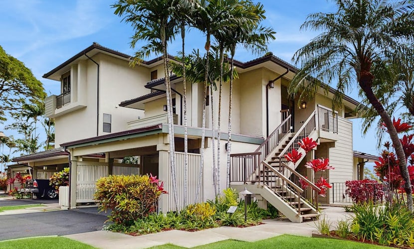 Golf Course Front Condo Near the Beach W/ Shared Pool, Balcony & WiFi