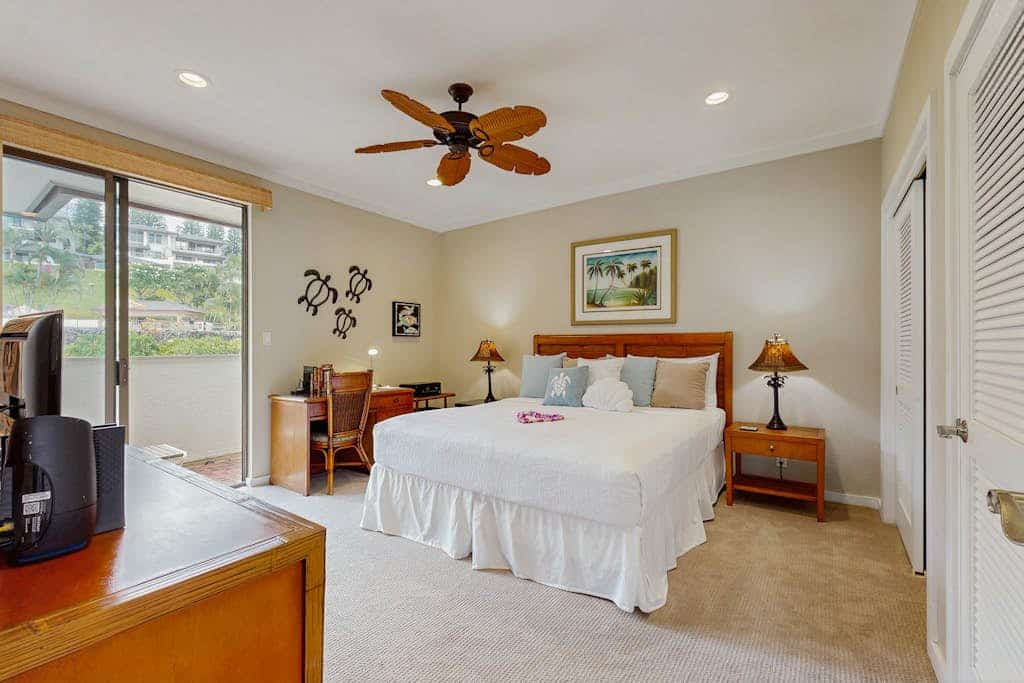 Golf Course Front Condo Near the Beach W/ Shared Pool, Balcony & WiFi