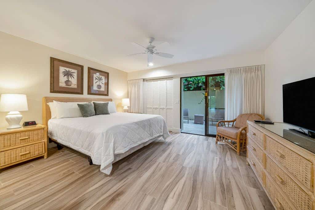 Tropical haven with pool, hot tub, grills & window AC - walk to beach