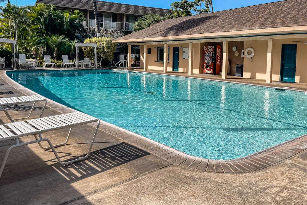 Beach Condo by the Shared Pool w/ Free WiFi, a Full Kitchen, & Furnished Patio