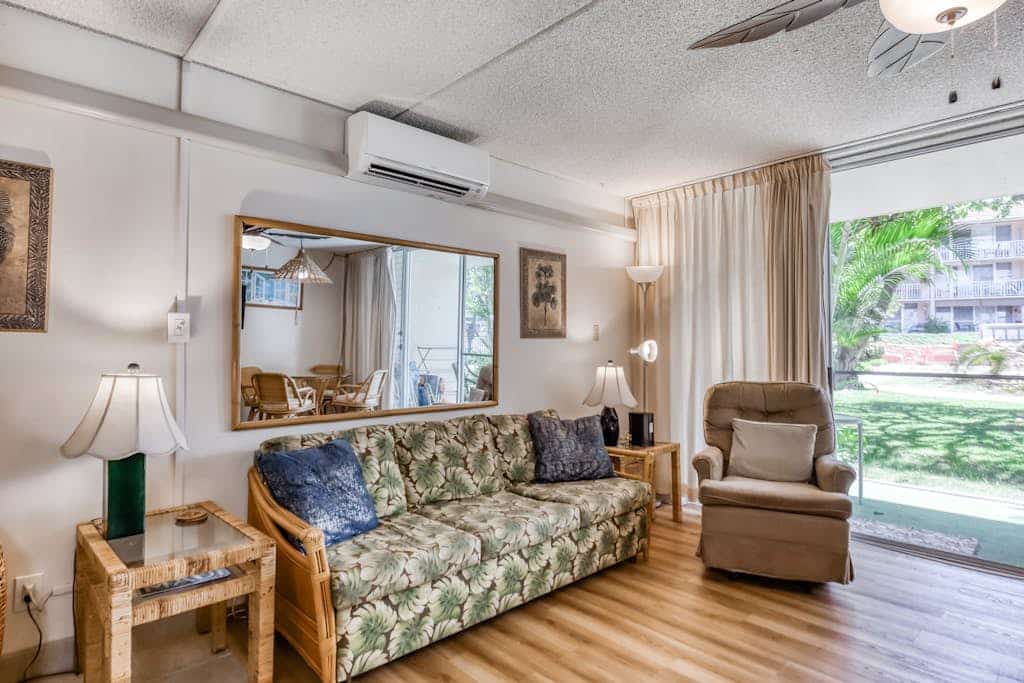 Beach Condo by the Shared Pool w/ Free WiFi, a Full Kitchen, & Furnished Patio