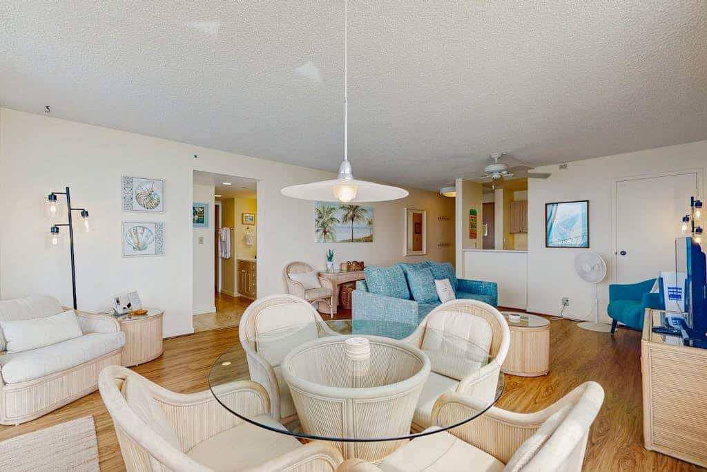 Peaceful oceanfront condo with pool, washer/dryer, balcony, & gas grill